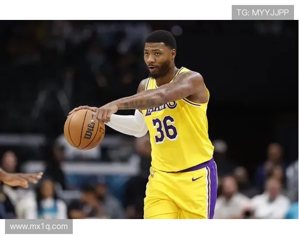 詹姆斯赞扬新援斯玛特艾顿拉拉维亚提升球队硬度与组织能力